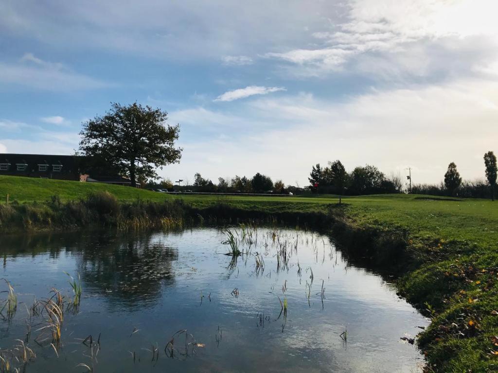 Silverstone Golf Club And Hotel Extérieur photo