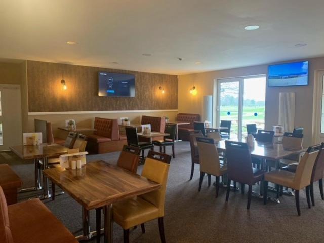 Silverstone Golf Club And Hotel Extérieur photo