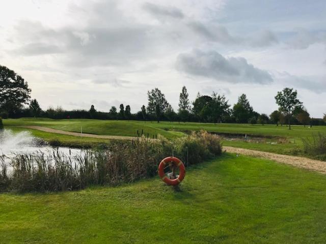 Silverstone Golf Club And Hotel Extérieur photo