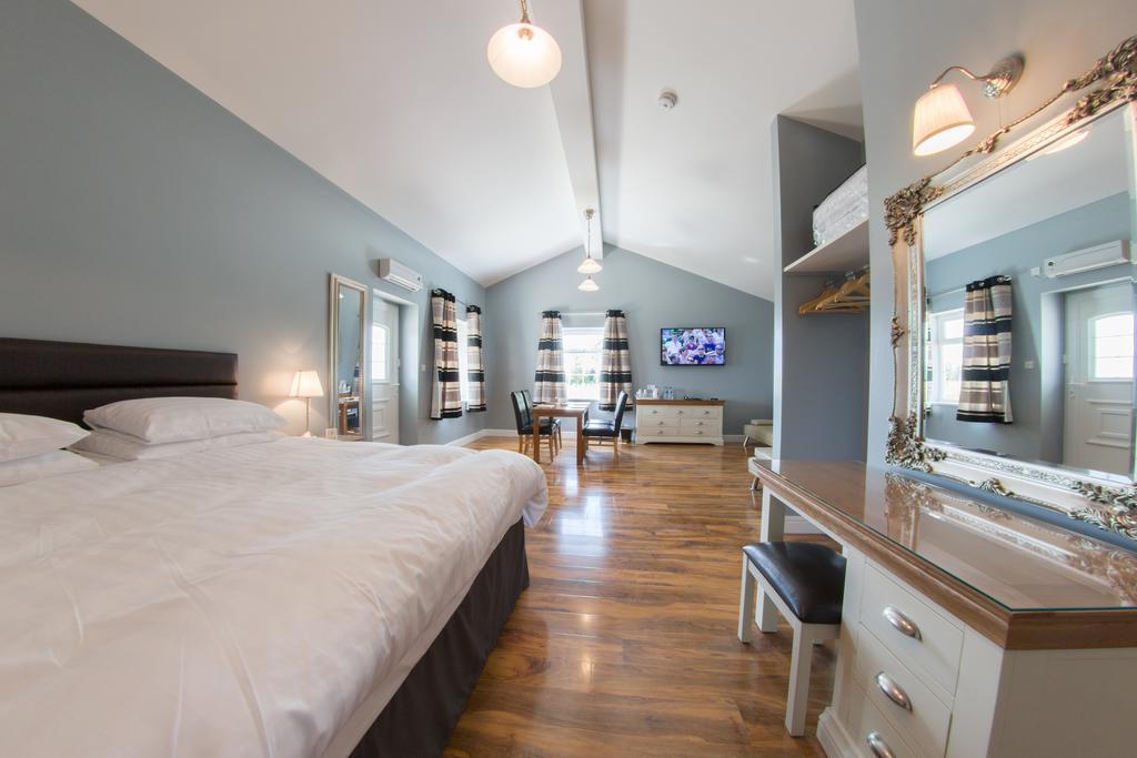 Silverstone Golf Club And Hotel Chambre photo